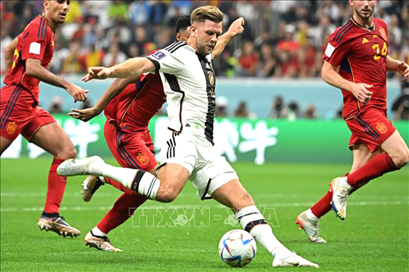 Cổ động viên gãy tay do trúng cú sút của cầu thủ Đức tại EURO 2024