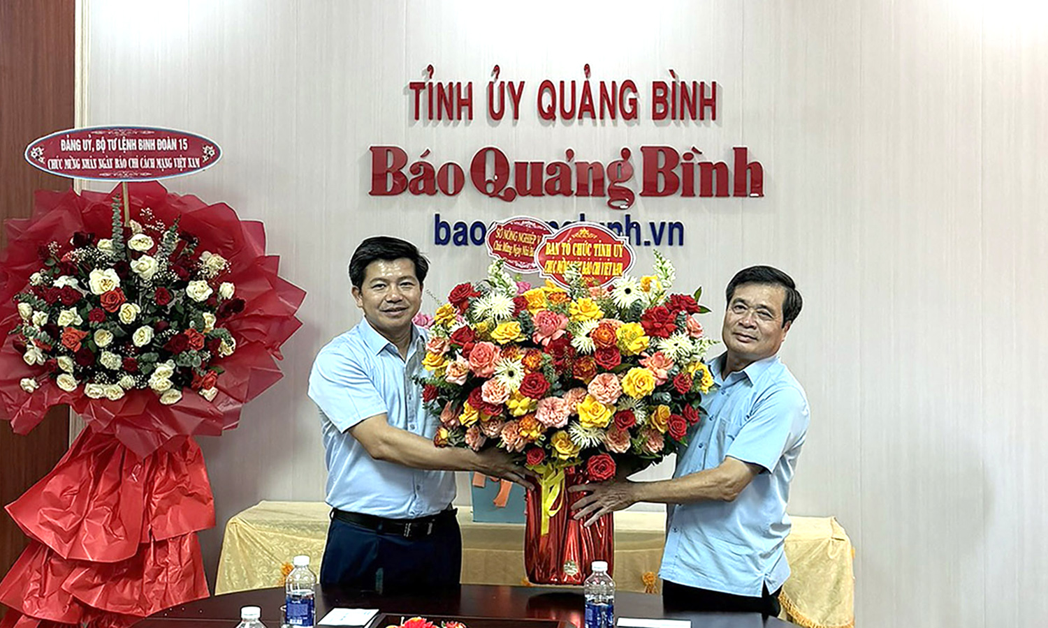 Lãnh đạo tỉnh chúc mừng Báo Quảng Bình nhân Ngày Báo chí cách mạng Việt Nam 21/6