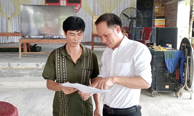 Gương sáng nhân viên thu bảo hiểm xã hội