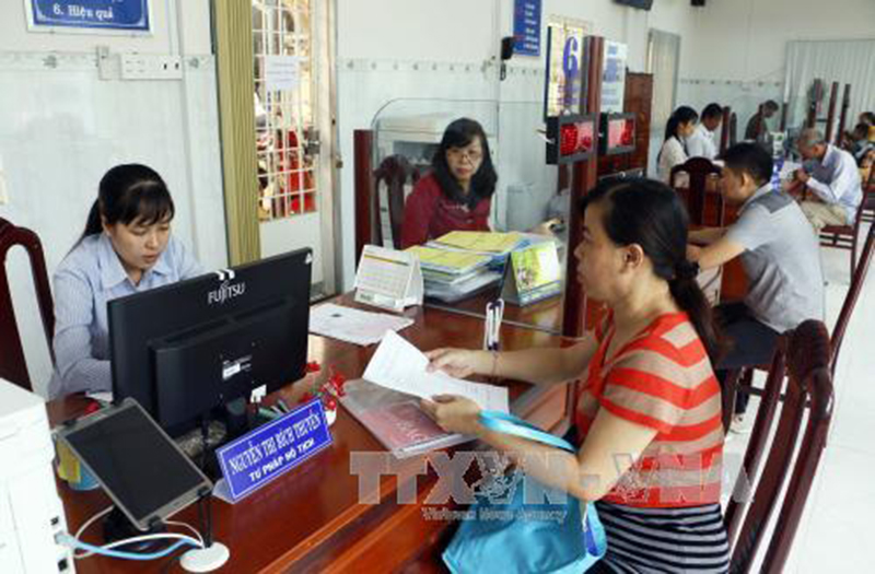Tăng lương đi kèm với các giải pháp kiềm chế lạm phát