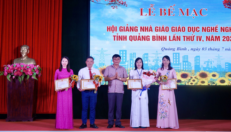 Trường cao đẳng Nghề Quảng Bình giành giải nhất