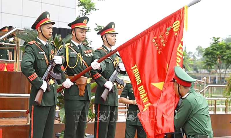 Khắc phục vướng mắc, bất cập về chế độ, chính sách đối với sĩ quan