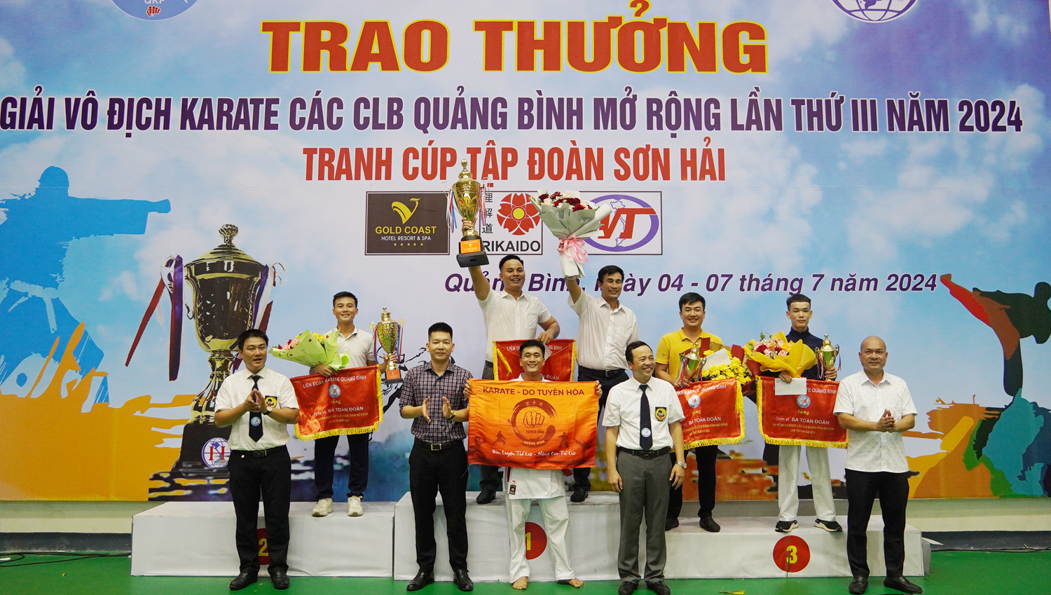 CLB Tuyên Hóa vô địch đoạt cúp Tập đoàn Sơn Hải