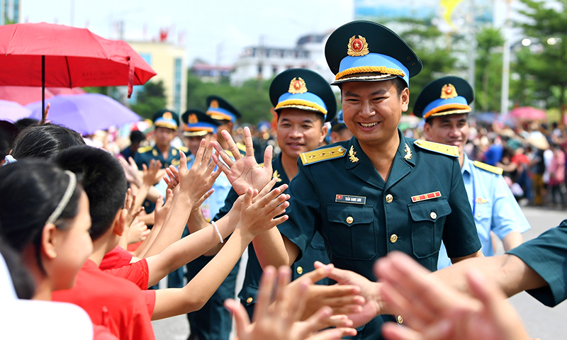 Thành lập mới, giải thể, điều chuyển, tổ chức lại, sáp nhập gần 1000 tổ chức Quân đội