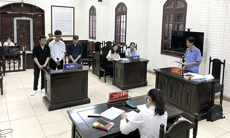 Xét xử 3 bị cáo về tội "Xâm phạm quyền tác giả, quyền liên quan"