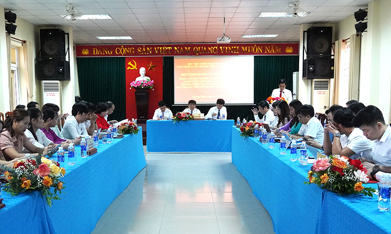 Đúc rút kinh nghiệm, nỗ lực xây dựng trường chính trị đạt chuẩn