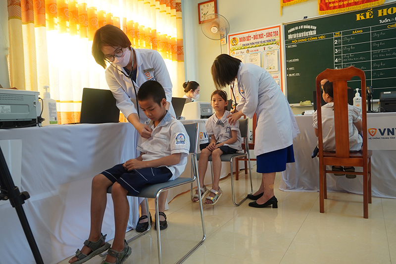 Cho trái tim em khỏe lại
