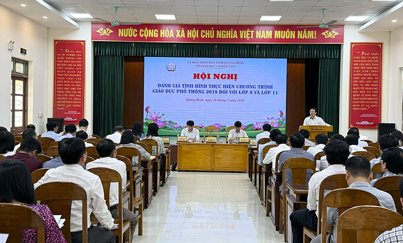 Triển khai Chương trình giáo dục phổ thông 2018 bảo đảm yêu cầu,tiến độ