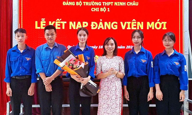 Phát triển đảng viên từ đoàn viên ưu tú