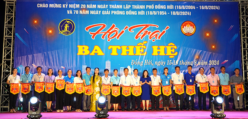 TP. Đồng Hới tổ chức hội trại "3 thế hệ"