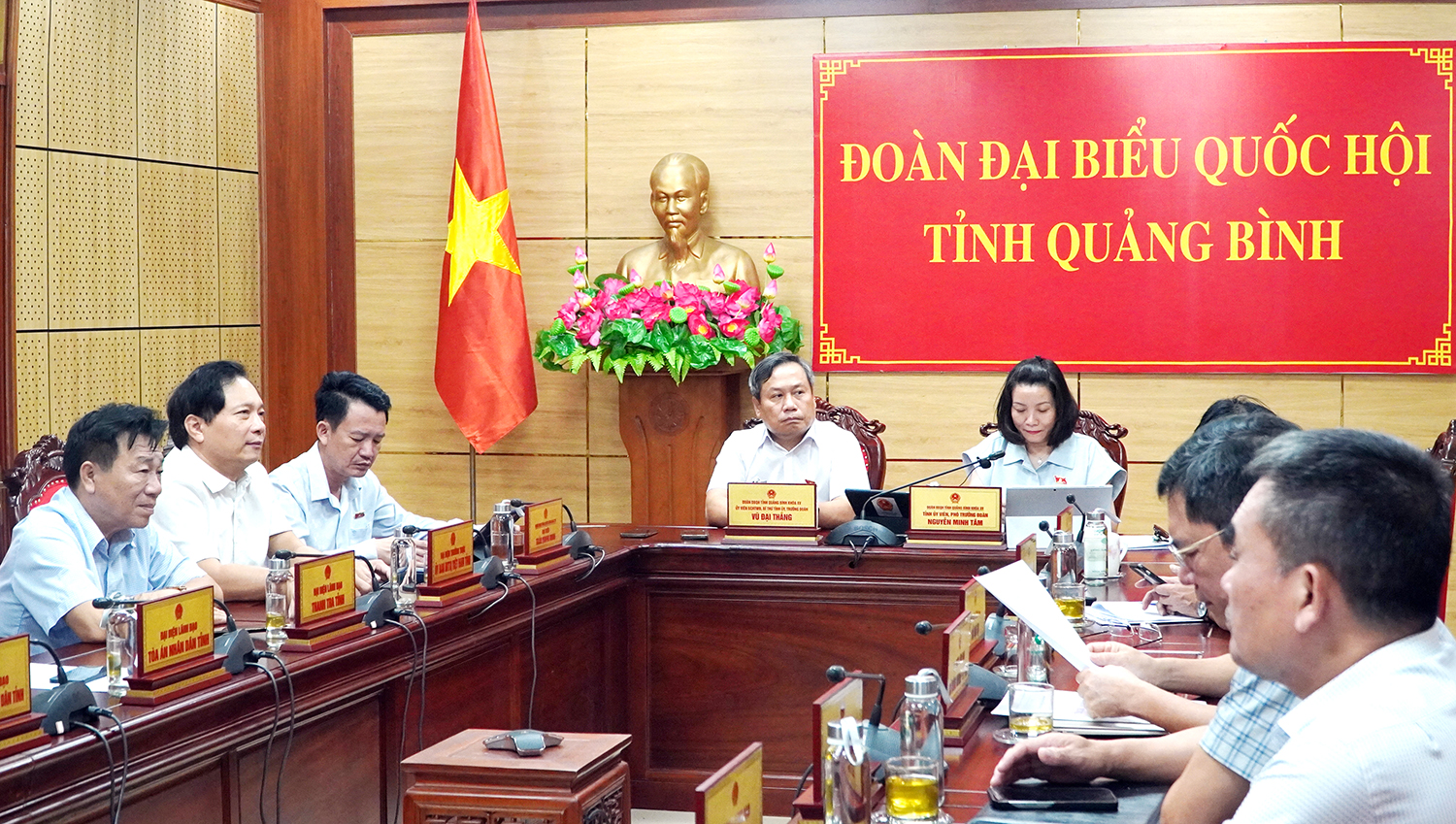 Chất vấn, trả lời chất vấn nhiều vấn đề "nóng", cử tri quan tâm