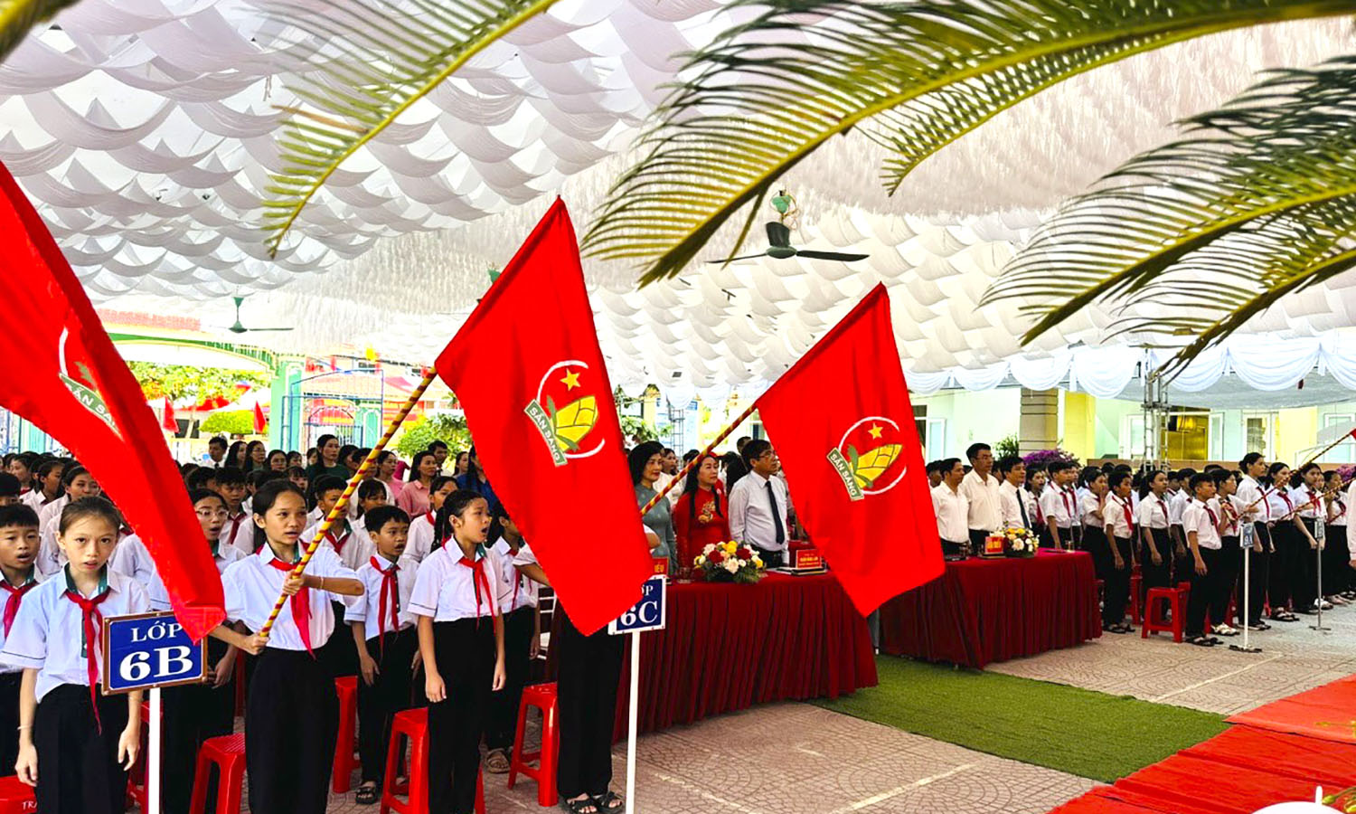 Trên 248.000 học sinh hân hoan bước vào năm học mới 2024-2025