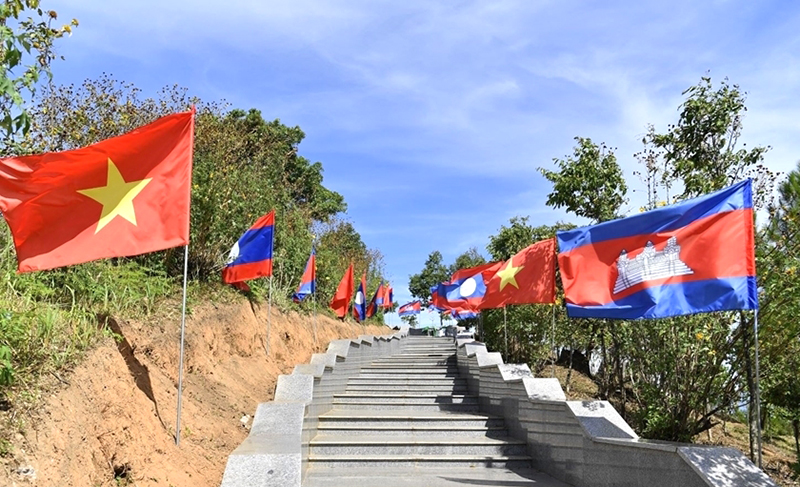 Kiên trì đấu tranh với âm mưu "phá bĩnh" quan hệ láng giềng