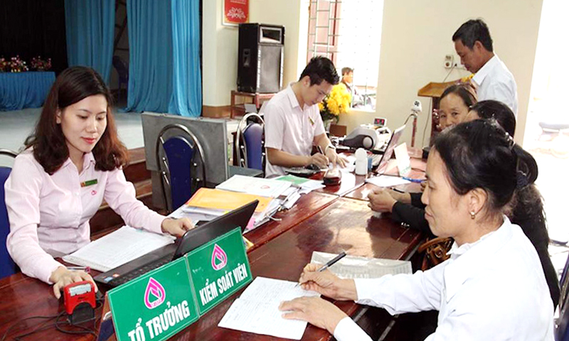 Chủ động giảm lãi suất khoản vay hiện hữu hỗ trợ khách hàng bị thiệt hại do bão lũ