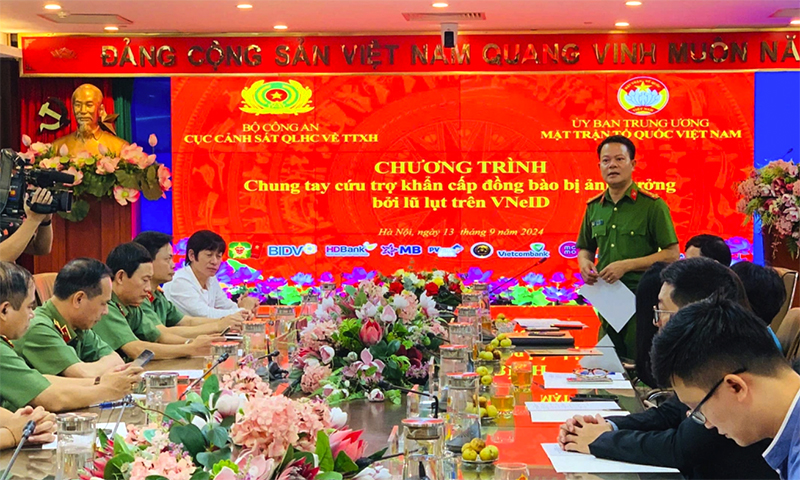 Triển khai chương trình cứu trợ khẩn cấp đồng bào bị ảnh hưởng bởi lũ lụt trên VNeID