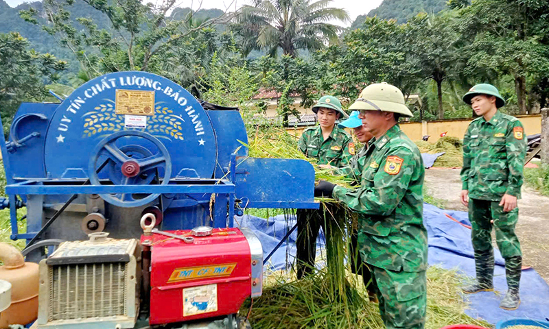 Vượt khó vụ hè-thu