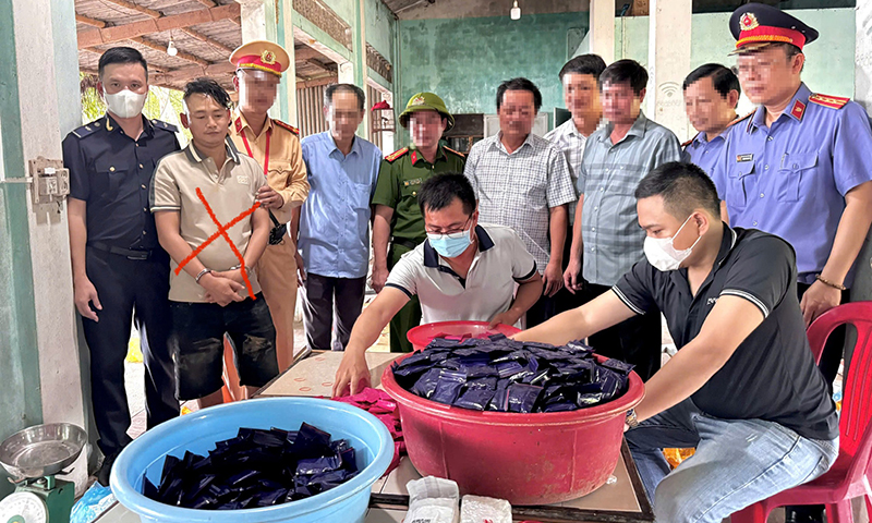 Bắt giữ 2 đối tượng vận chuyển 26kg ma túy