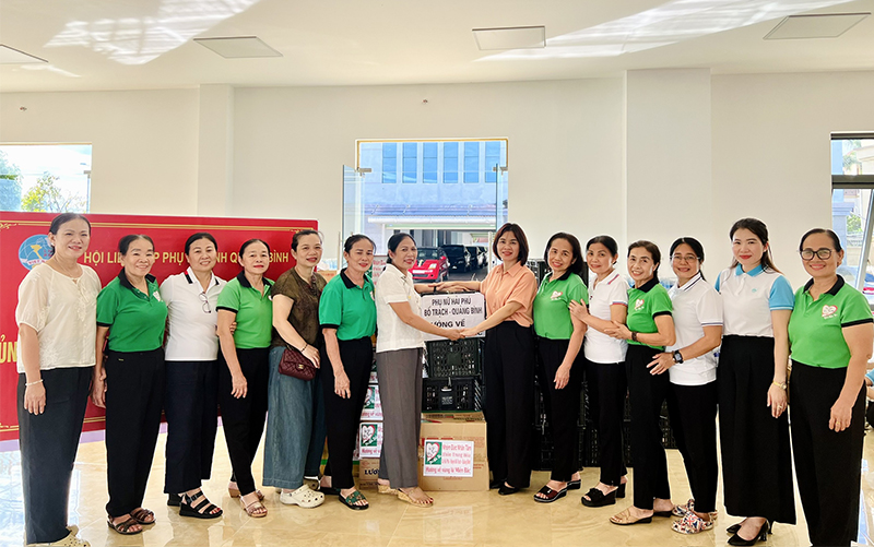 Những chuyến xe nghĩa tình của phụ nữ