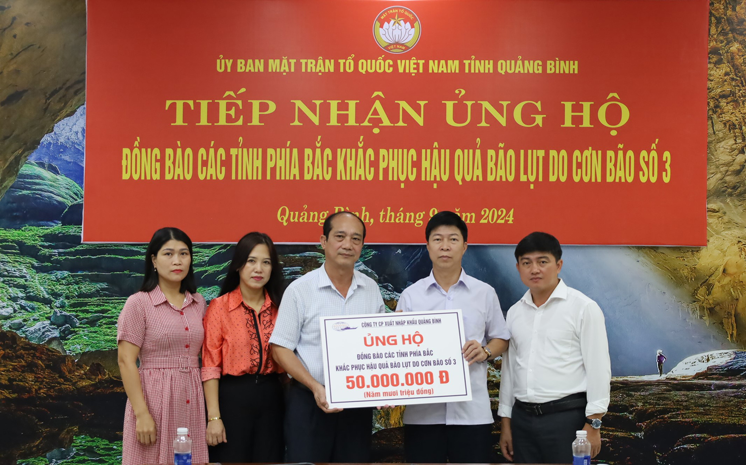 Tiếp nhận ủng hộ nhân dân các tỉnh phía Bắc gần 40 tỷ đồng