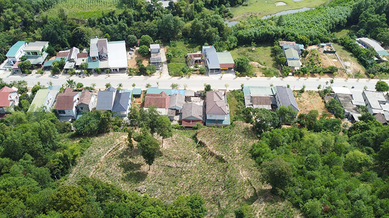Công bố tình huống khẩn cấp về thiên tai, sạt lở đất ở thị trấn Quy Đạt