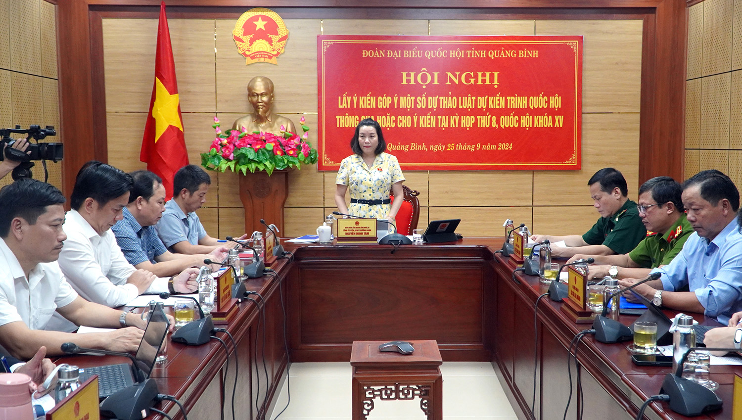 Đoàn đại biểu Quốc hội tỉnh: Lấy ý kiến về các dự thảo luật