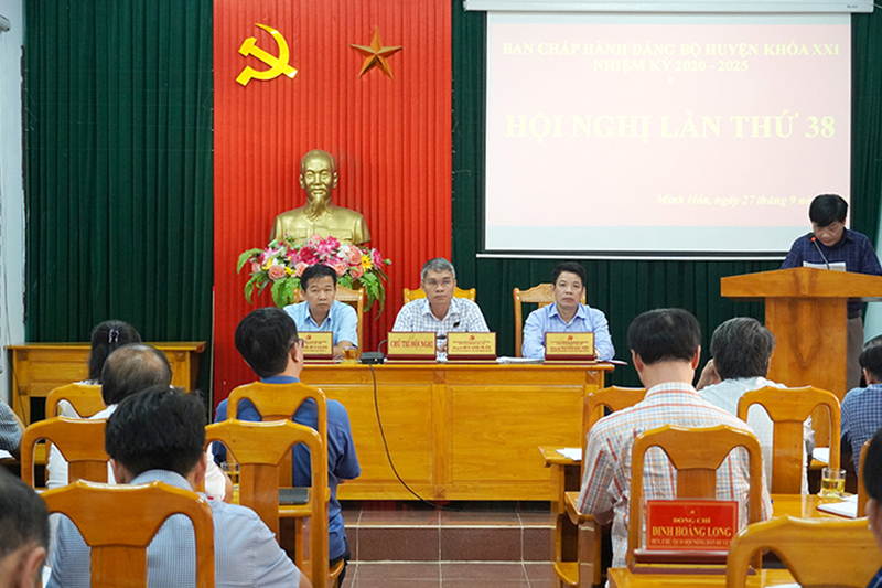 Minh Hóa: Đề xuất giải pháp quyết tâm hoàn thành nhiệm vụ năm 2024