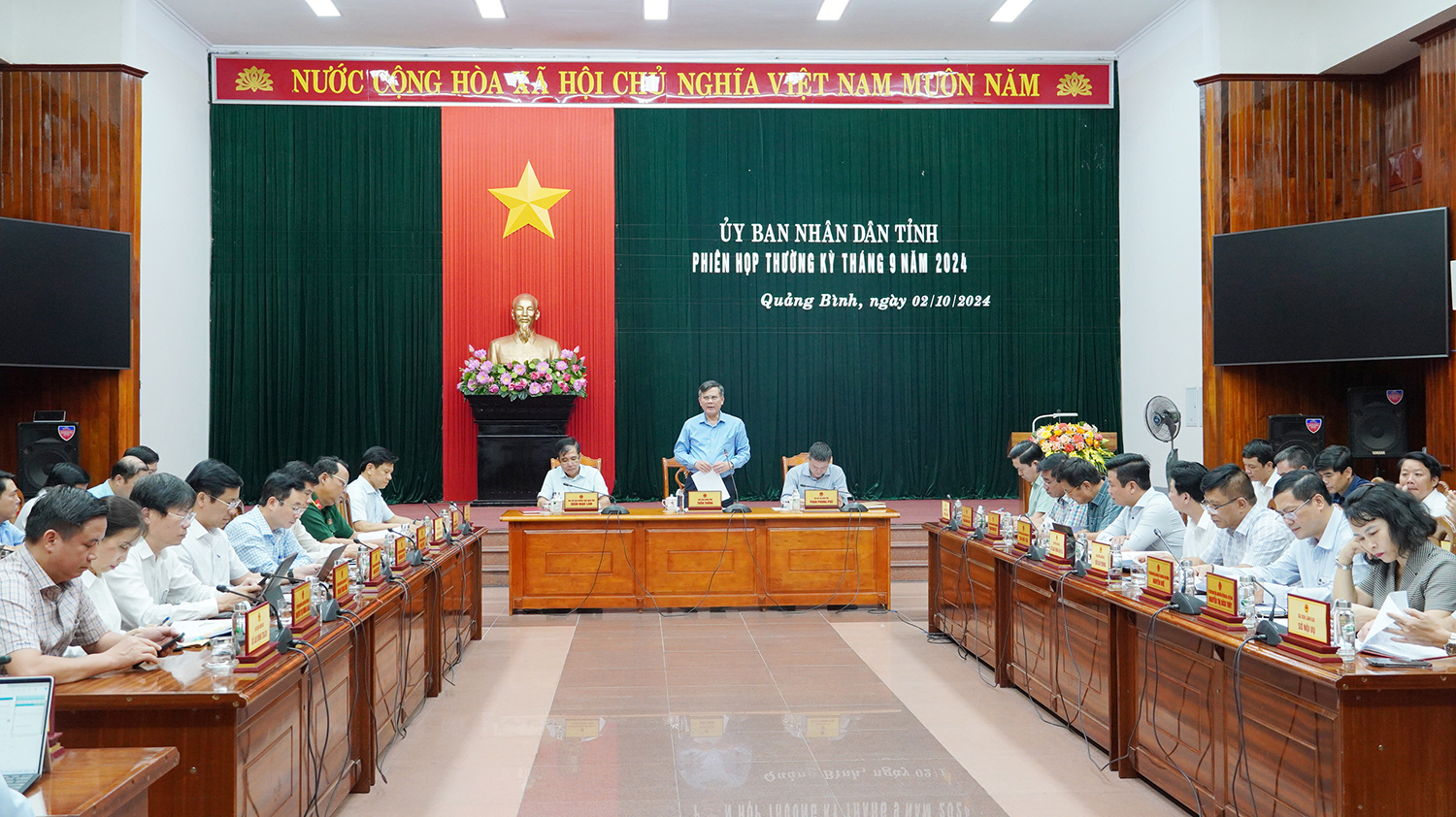 Quyết liệt thực hiện các giải pháp thúc đẩy phát triển kinh tế-xã hội