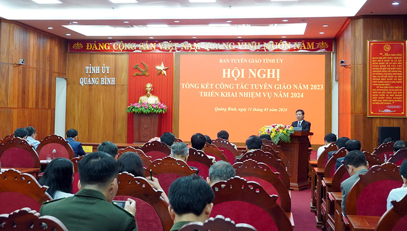 Nâng cao chất lượng tham mưu xây dựng Đảng về chính trị, tư tưởng và đạo đức