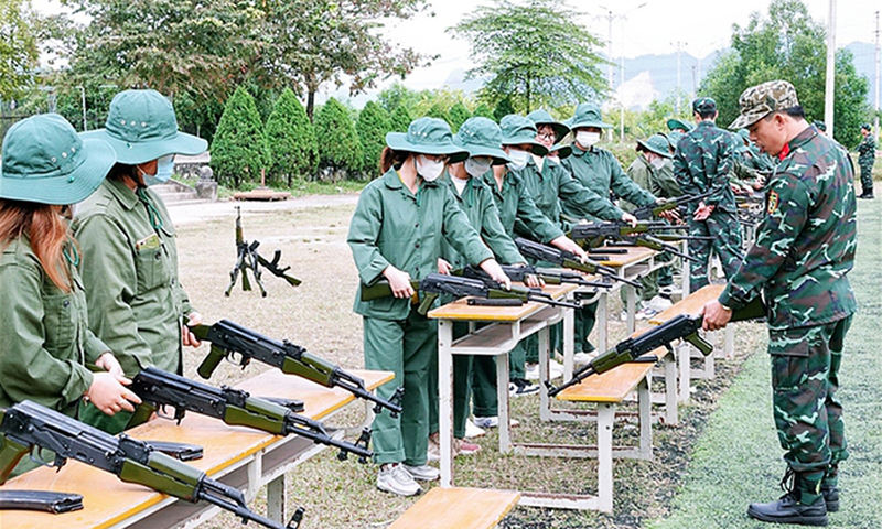Quan tâm chế độ ưu đãi đặc thù với giáo viên dạy giáo dục quốc phòng an ninh