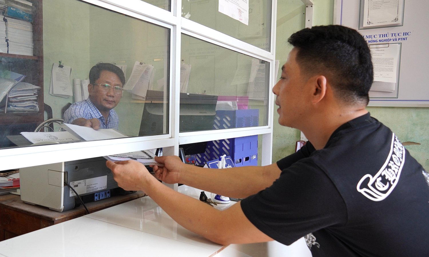Tháo gỡ vướng mắc trong giải quyết thủ tục hành chính đất đai