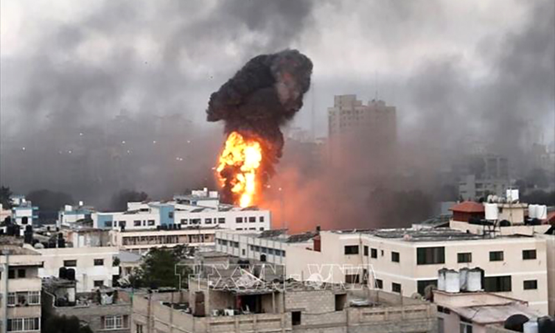 Mỹ không kích nhiều nơi ẩn náu của IS tại Syria