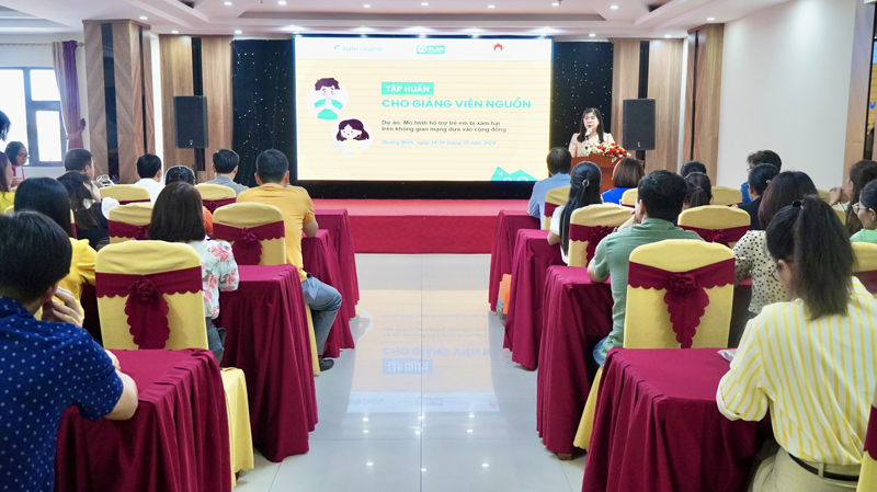 Phòng, chống xâm hại trẻ em trên không gian mạng
