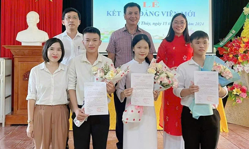 Lệ Thủy: Phát triển 136 đảng viên mới