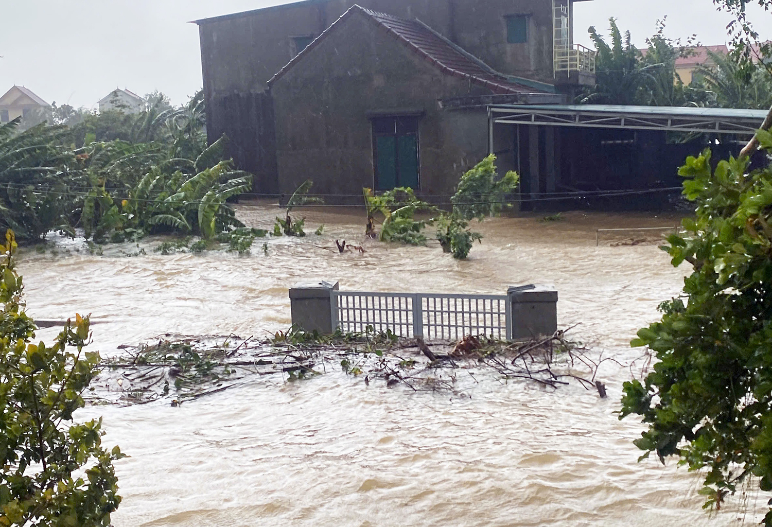 Quảng Ninh: Mưa lũ làm ngập trên 4.600 ngôi nhà