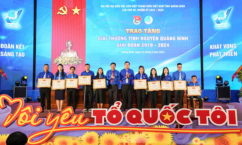 Vượt lên số phận