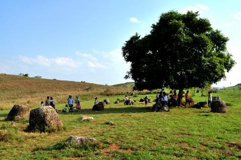 Thân hy sinh thơm đất, thơm trời