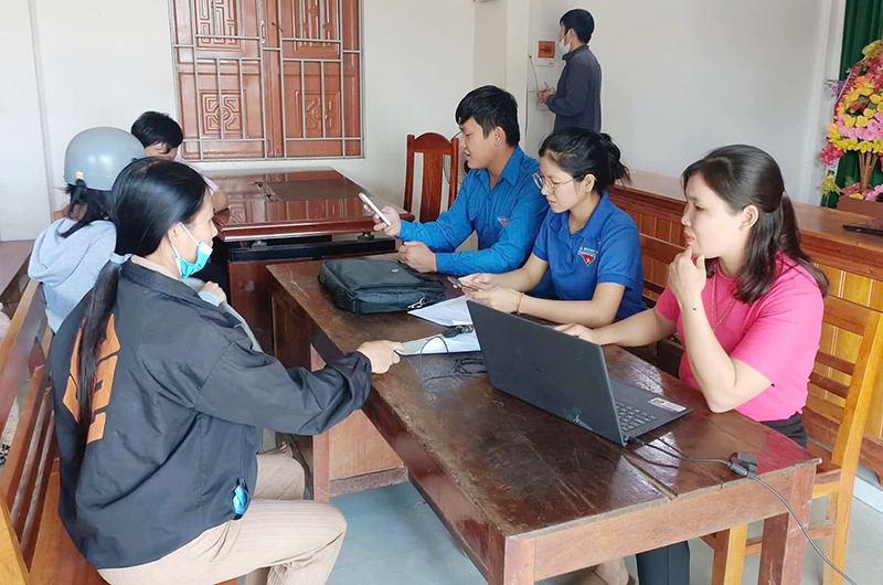 Chung tay đưa Hiến pháp và pháp luật vào cuộc sống
