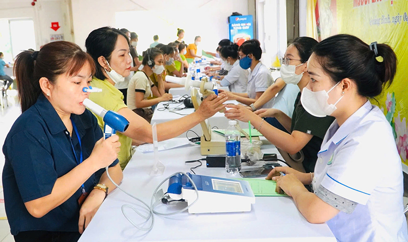 Nhiều cơ sở sản xuất, kinh doanh "ngó lơ"