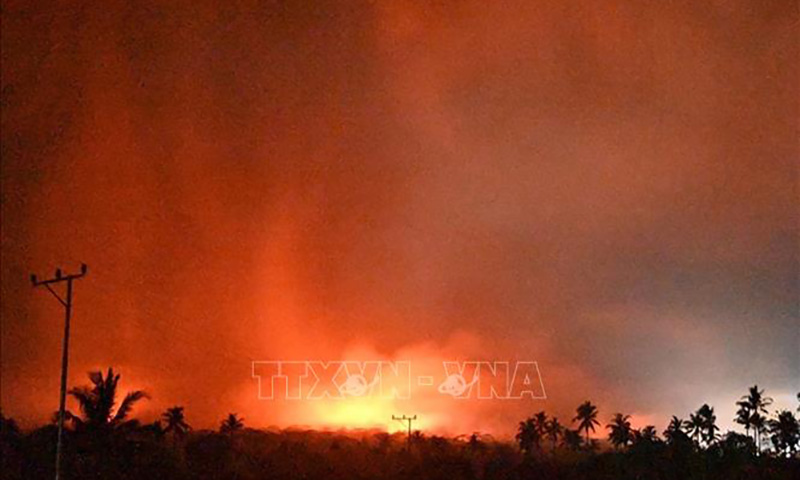Indonesia: Núi lửa Lewotobi Laki-Laki phun trào trở lại