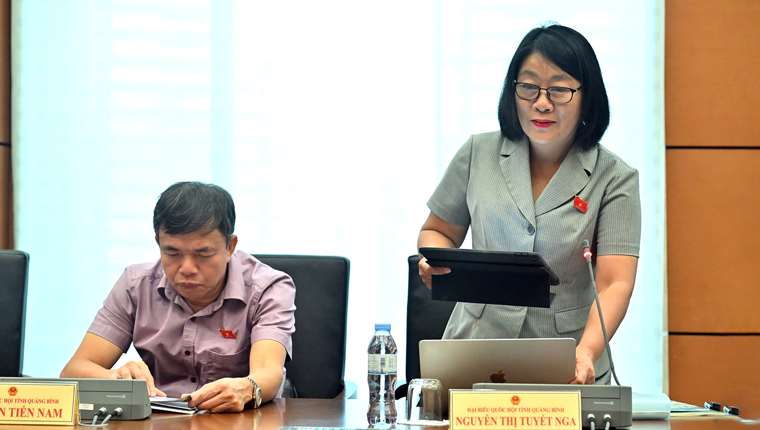 Thể chế hóa quan điểm, chủ trương của Đảng về nhà giáo