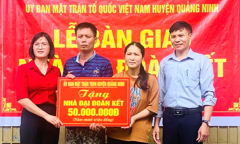 Hỗ trợ gần 2 tỷ đồng xây dựng nhà "Đại đoàn kết"
