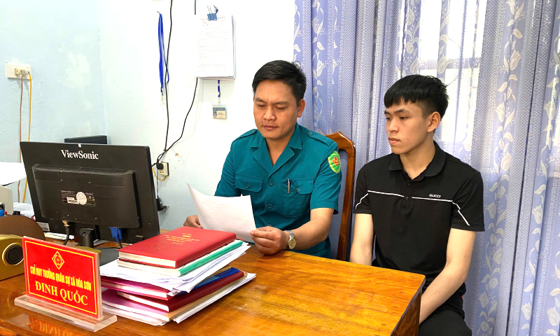 Những lá đơn đong đầy nhiệt huyết tuổi trẻ