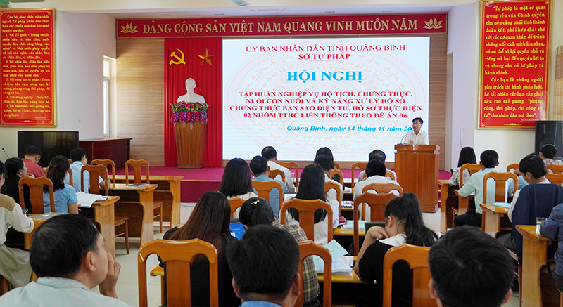 Tập huấn nghiệp vụ hộ tịch, chứng thực