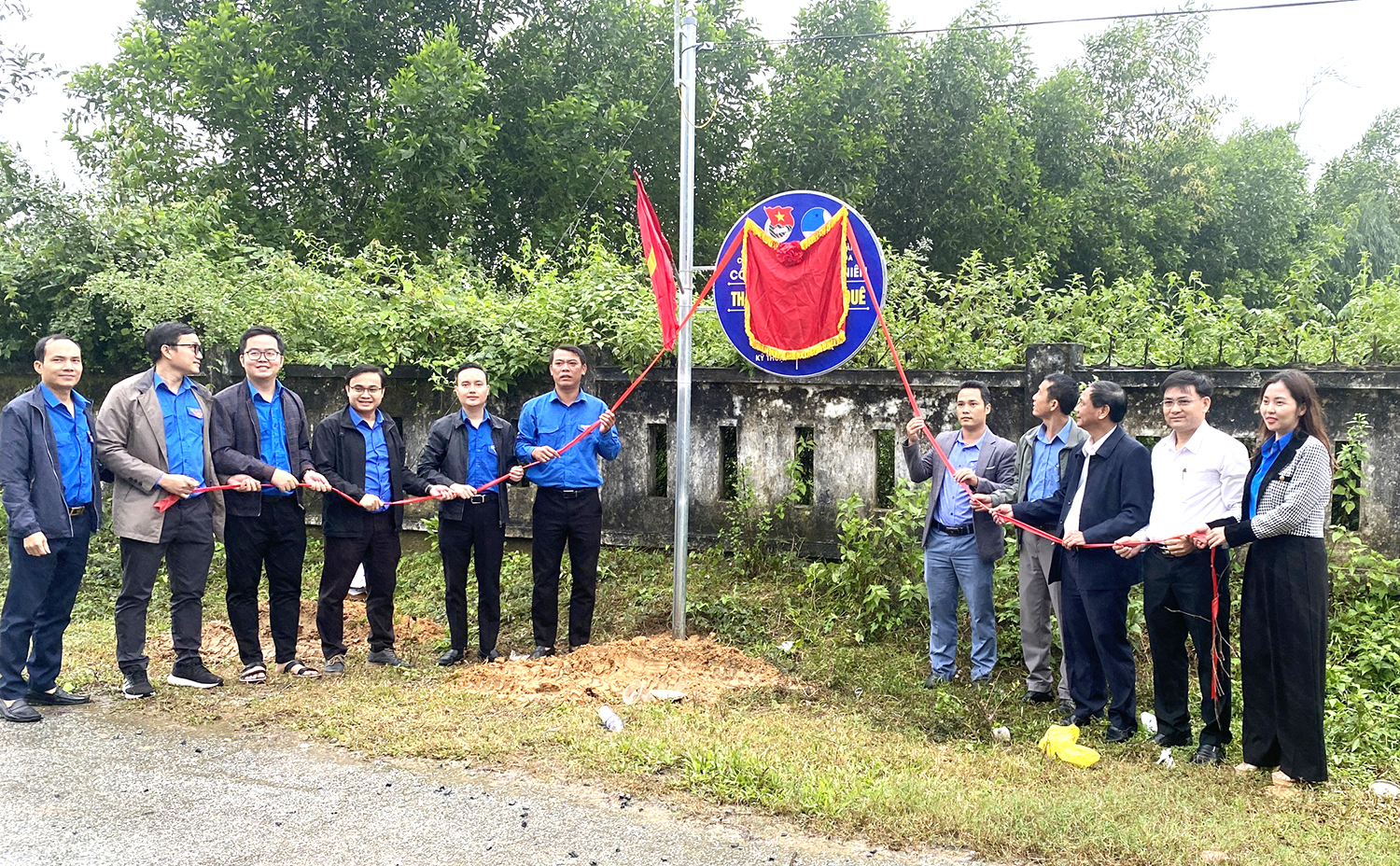 Khánh thành tuyến đường "Sáng-xanh-sạch-đẹp" tại xã Lê Hóa