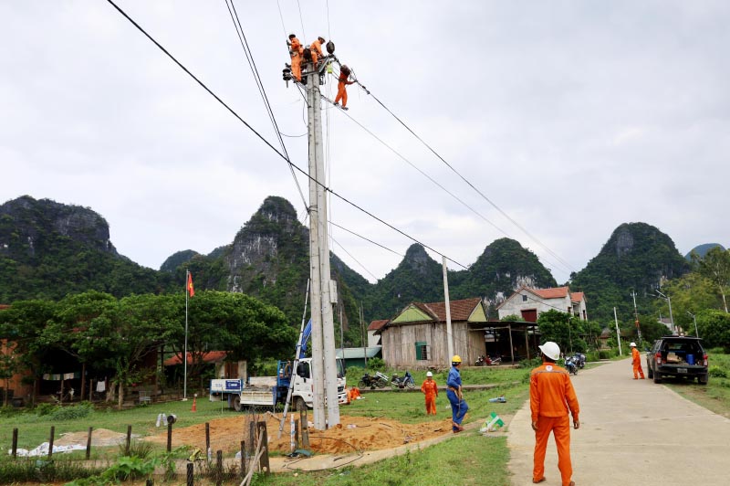 Chú trọng nâng cao chất lượng cung cấp điện