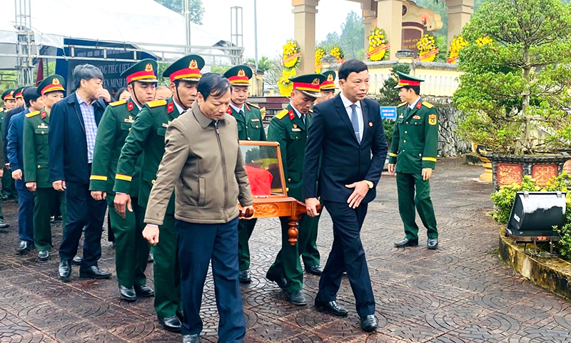 Minh Hóa: Tổ chức truy điệu và an táng hài cốt liệt sỹ