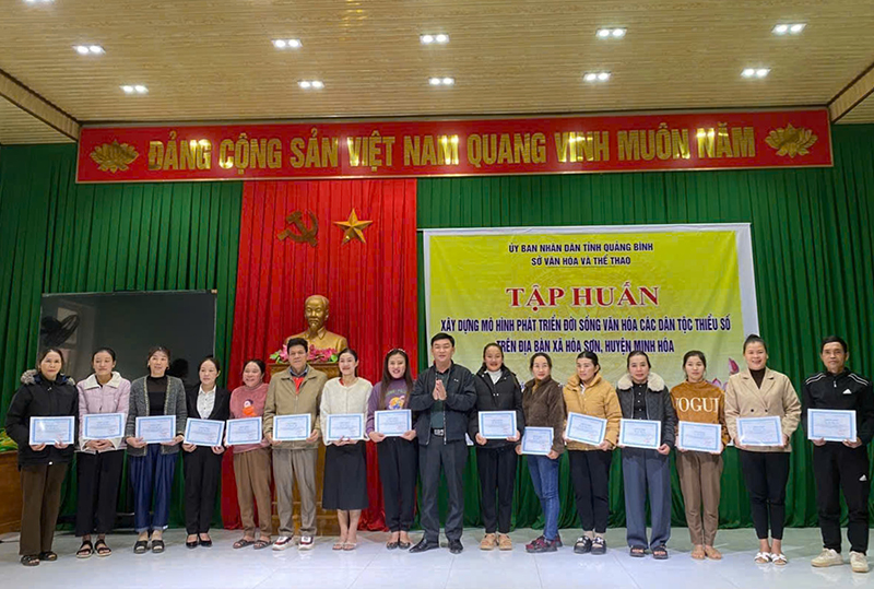 Xây dựng mô hình phát triển đời sống văn hóa các dân tộc thiểu số