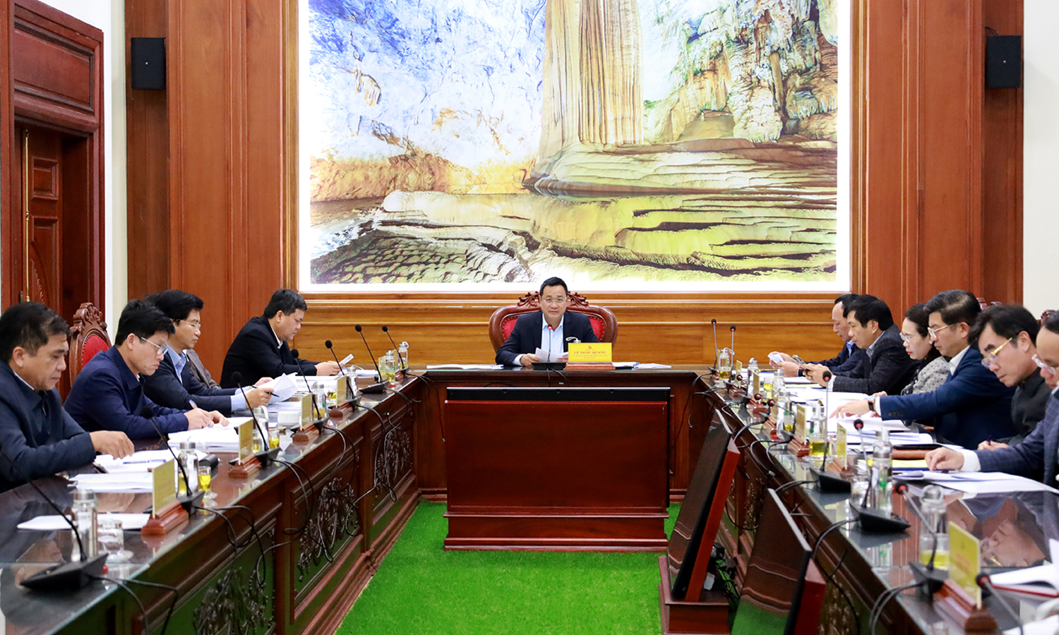 Kết luận của Ban Thường vụ Tỉnh ủy về triển khai thực hiện sắp xếp, tinh gọn tổ chức bộ máy của hệ thống chính trị tỉnh