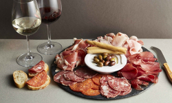 Tết Ất Tỵ 2025: Phá cách và độc đáo cùng Đùi Heo Muối Iberico