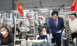 Lãnh đạo tỉnh thăm các đơn vị ra quân sản xuất, kinh doanh